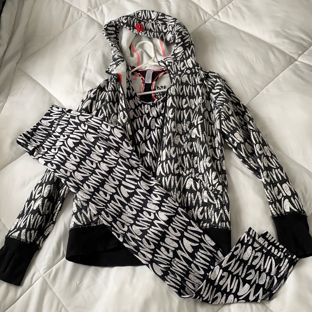Girls Lululemon/ivivvia 3pc set